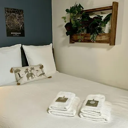 Le Poete - Appartement Confort - Parking Prive - Wifi Gradignan Exterior photo