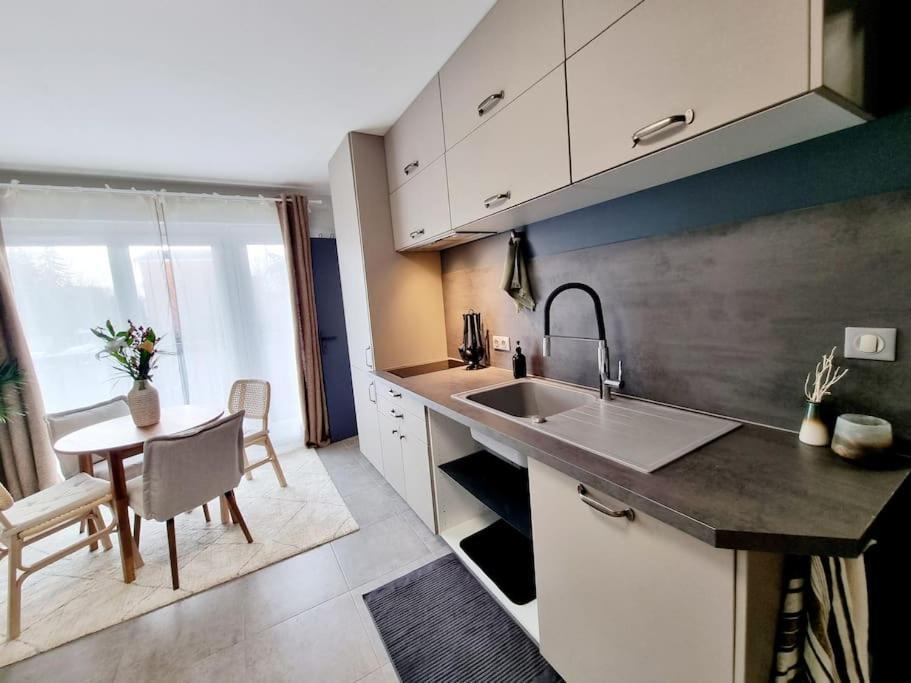 Apartment Le Poete - Confort - Parking Prive - Wifi